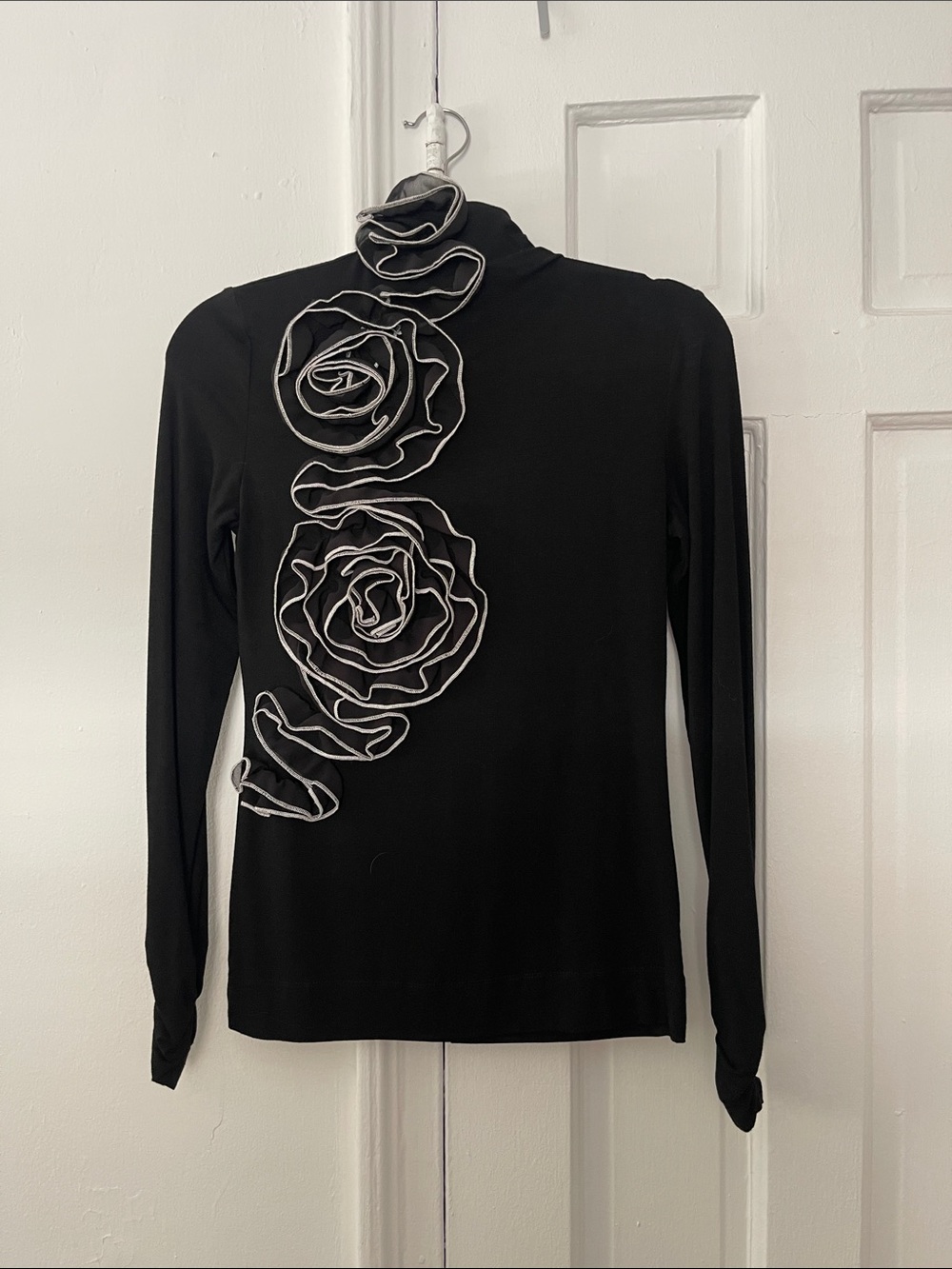 Gracia Black Long-Sleeve Top with White-Edged Floral Accents